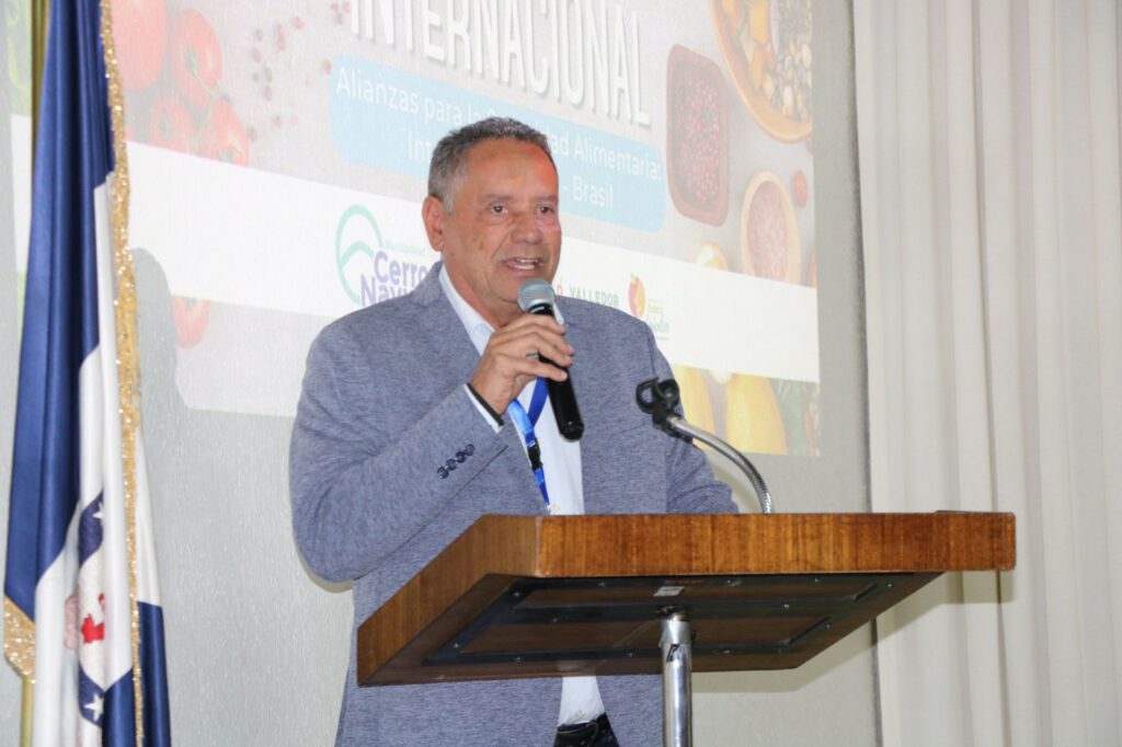 Brasil e Chile debatem segurança alimentar em seminário internacional em Santiago 2 WhatsApp Image 2025 05 27 at 11.23.35